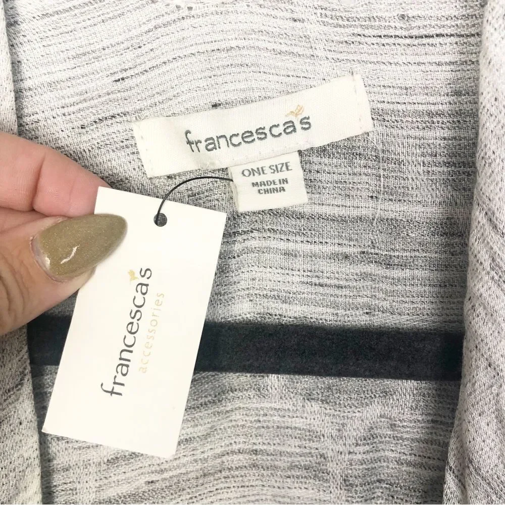 FRANCESCA’S | Colorblock Patterned Kimono Gray, Neon Coral, and Blue Women’s OS